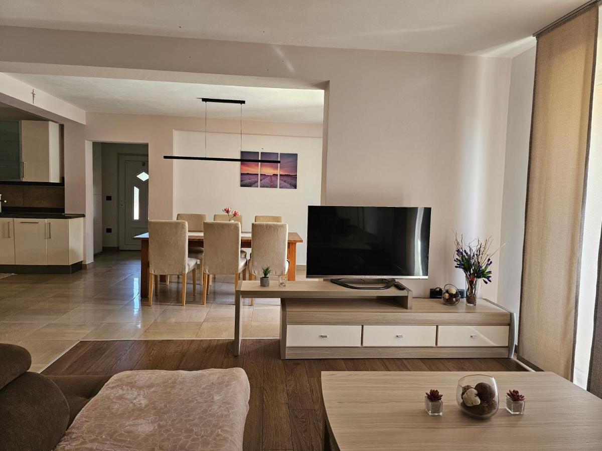 Premium Apartments Tade Funtana Eksteriør billede
