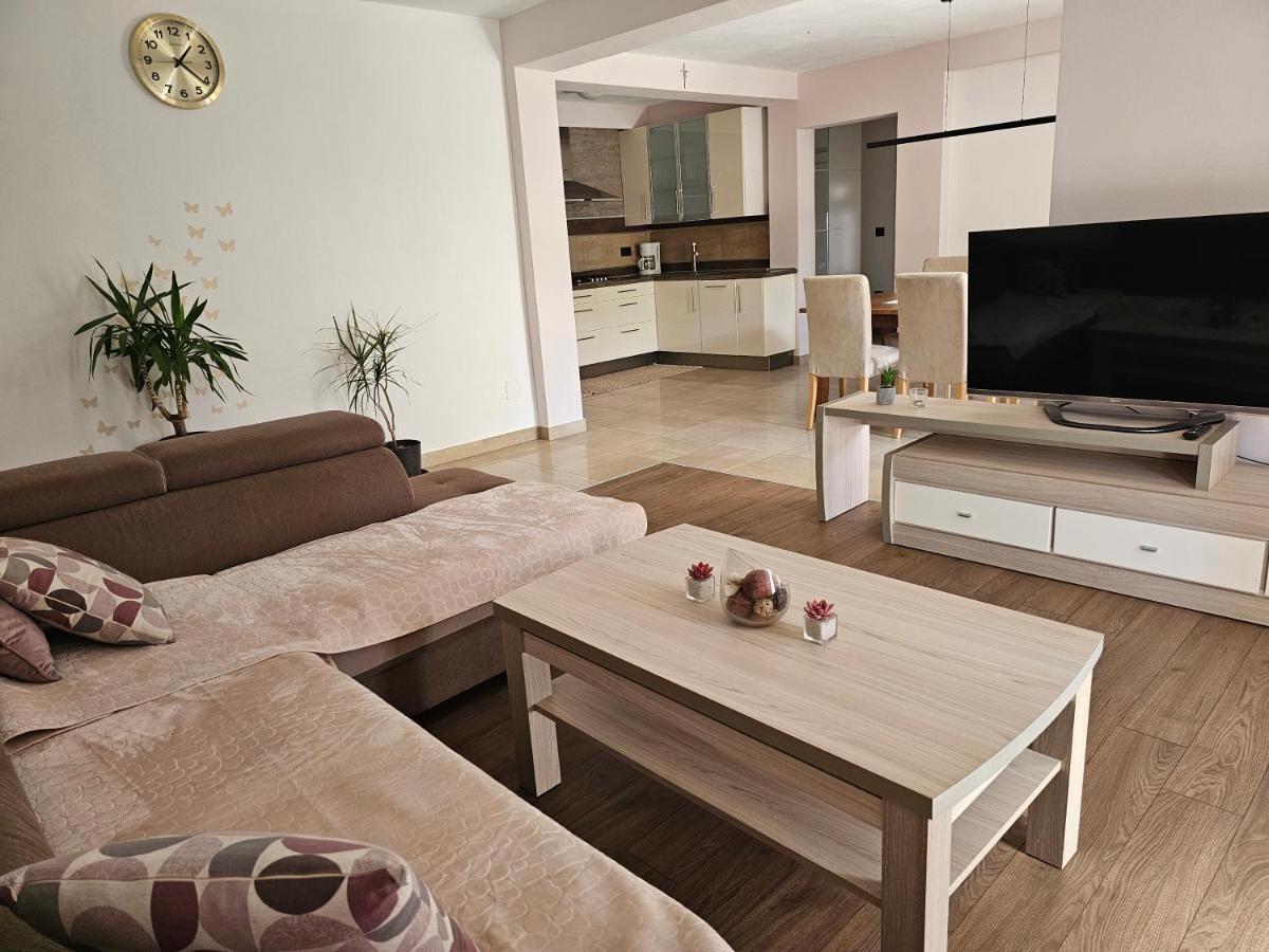 Premium Apartments Tade Funtana Eksteriør billede